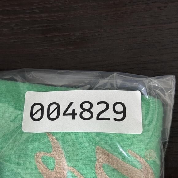 Wildfox Coca Cola Sweater Womens Medium Travel Refreshed Baggy Beach Jumper NEW - Picture 9 of 9